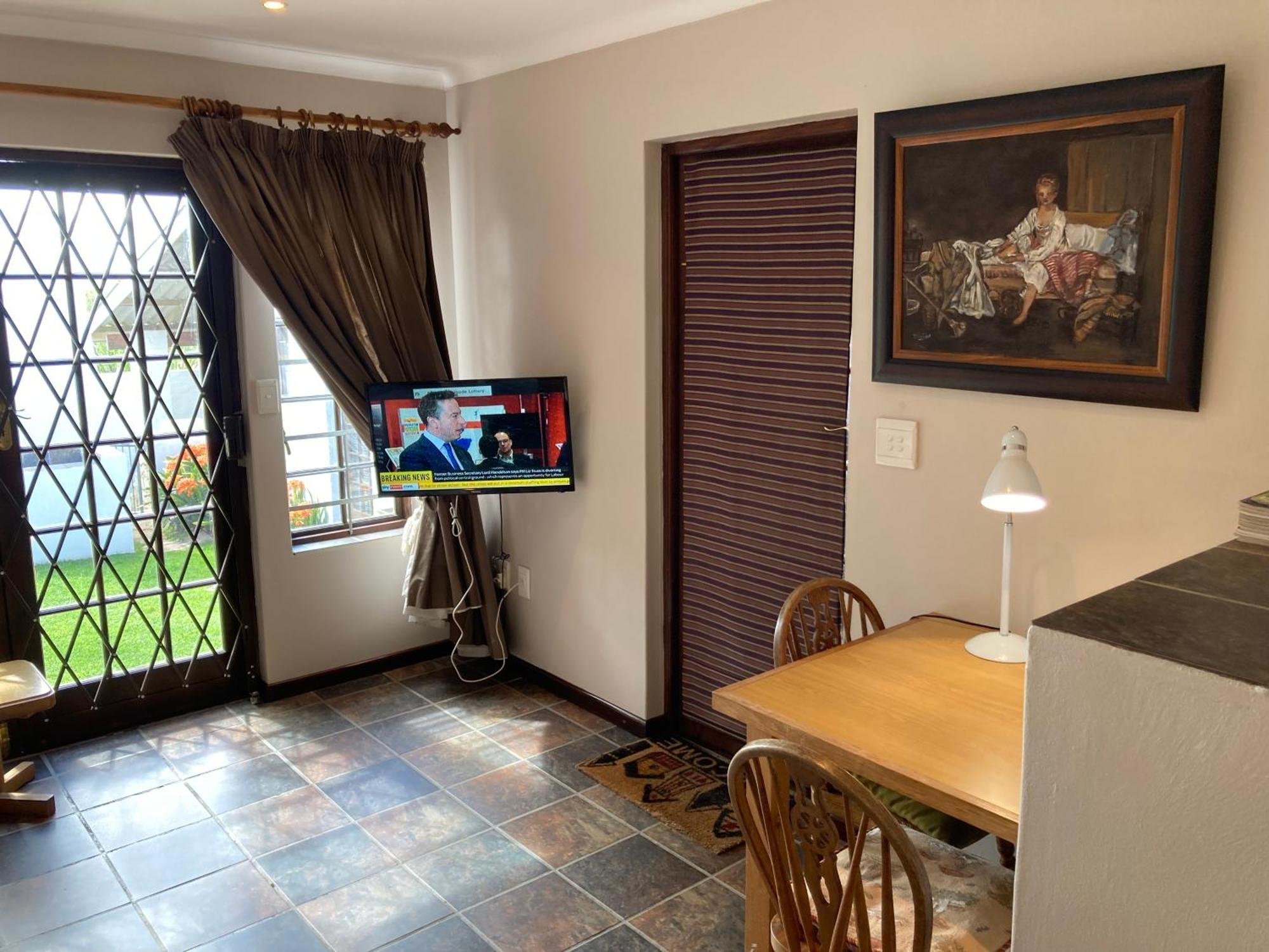 Haus Barbara Guest House Бредасдорп Екстериор снимка