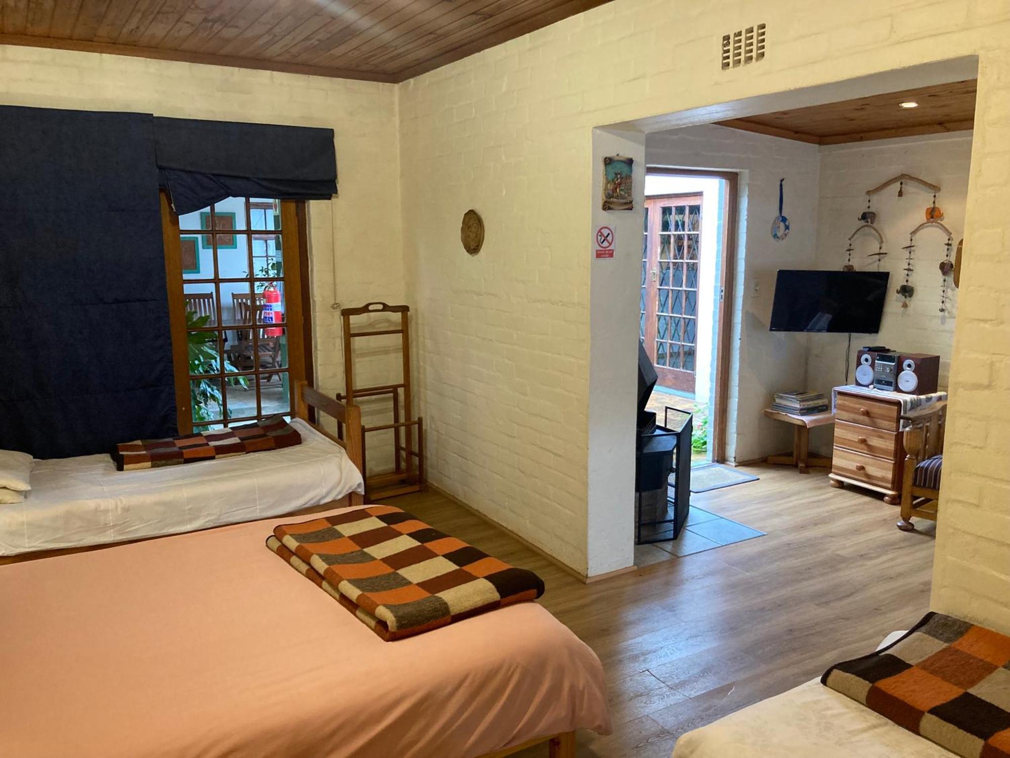 Haus Barbara Guest House Бредасдорп Екстериор снимка