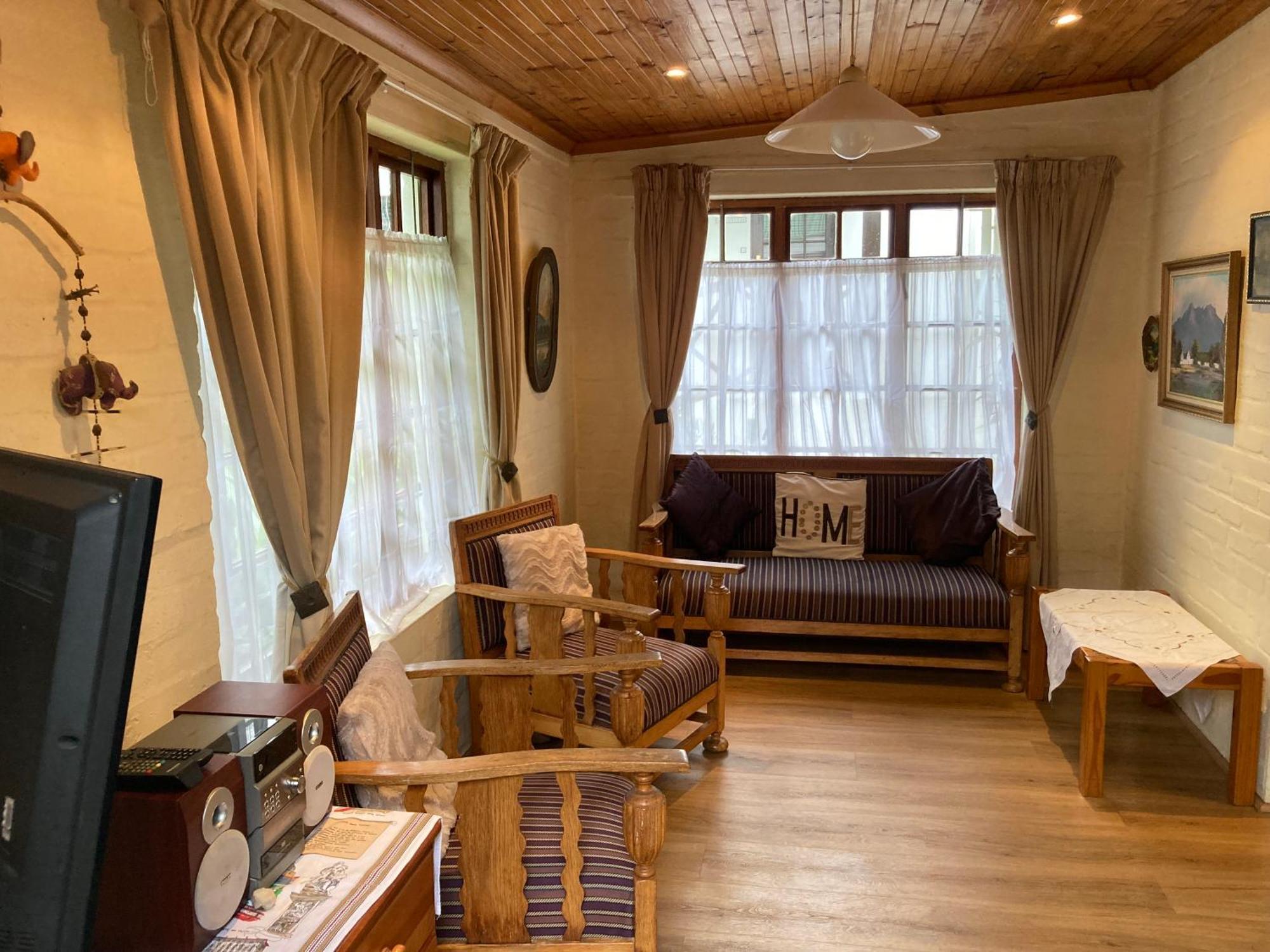 Haus Barbara Guest House Бредасдорп Екстериор снимка