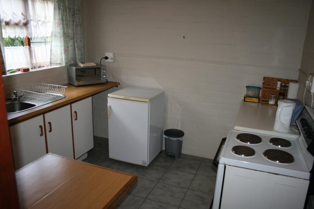 Haus Barbara Guest House Бредасдорп Екстериор снимка